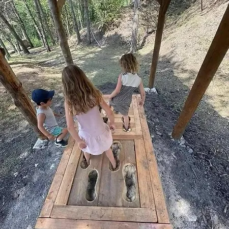 Campsite La Enchantee, Insolite A La Ferme *