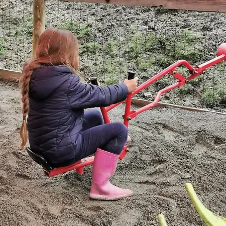 Kemping La Enchantee, Insolite A La Ferme Le Vernet