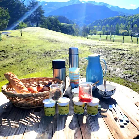 Campsite La Enchantee, Insolite A La Ferme