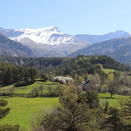 La Enchantee, Insolite A La Ferme Camping Le Vernet (Alpes-de-Haute-Provence)