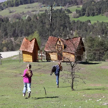Kemping La Enchantee, Insolite A La Ferme *